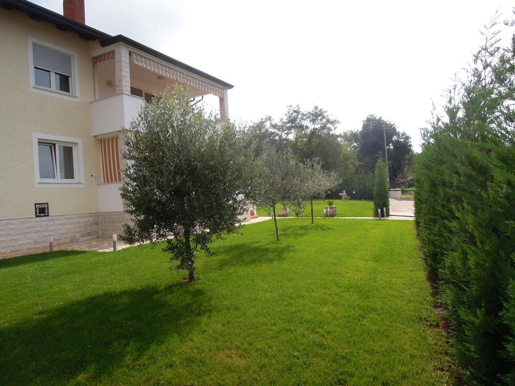 Holiday Home Villa Ivan Umag Habitación foto